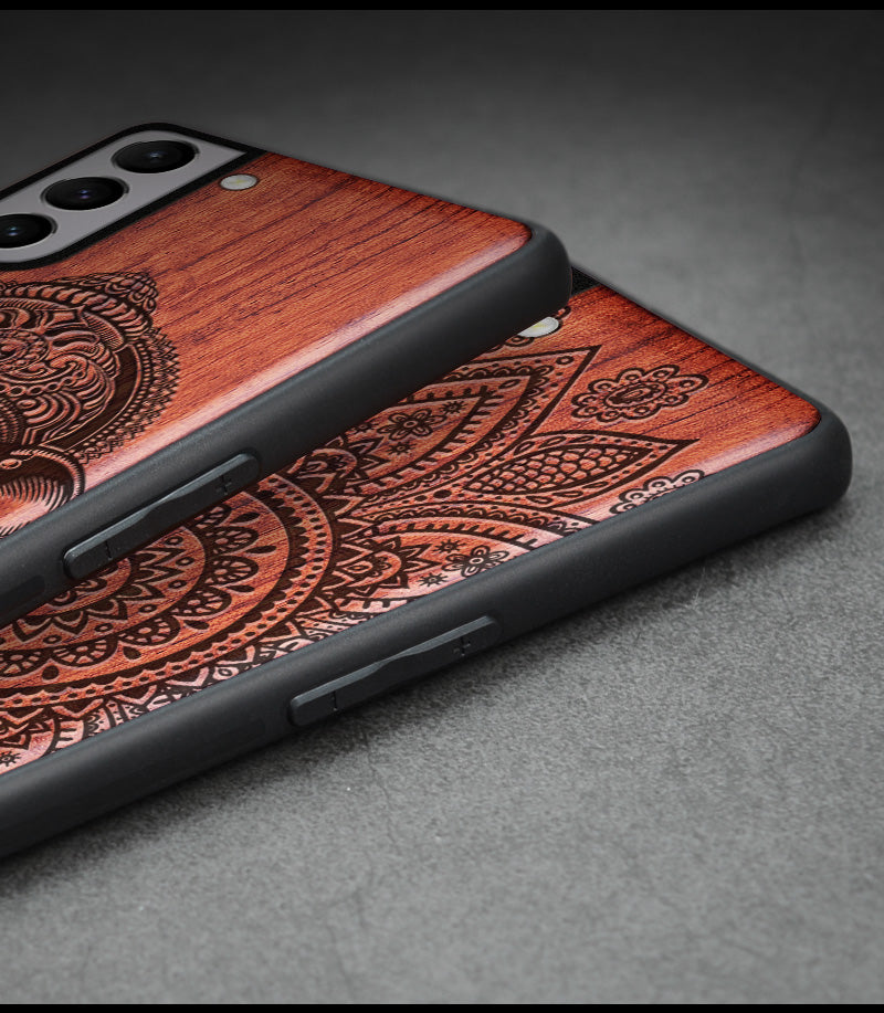 Scorpion for iPhone, in Rosewood